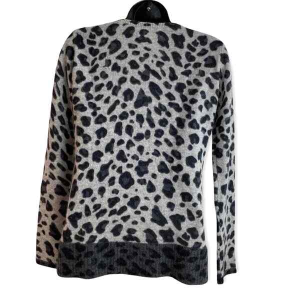 Magaschoni gray Leopard Print Cashmere Sweater NWOT small - Picture 9 of 9